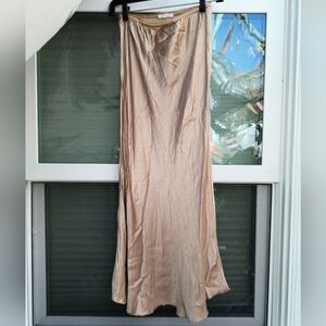 Milio Milano Elegant Satin Tan Women's Skirt